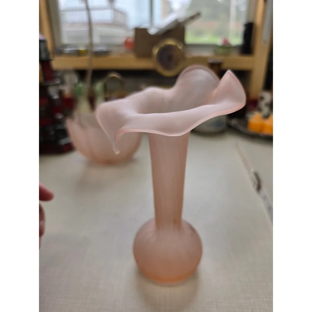 Vintage Pink Frosted Satin Glass Jack in the Pulpit Vase Ruffled Rim 7.25in